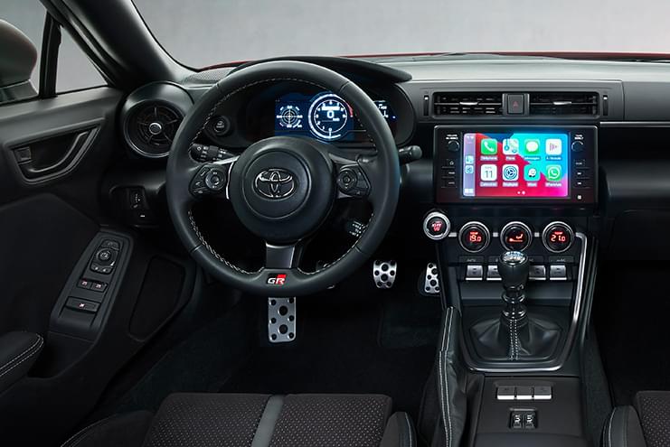 Deska rozdzielcza w Toyota GR 86