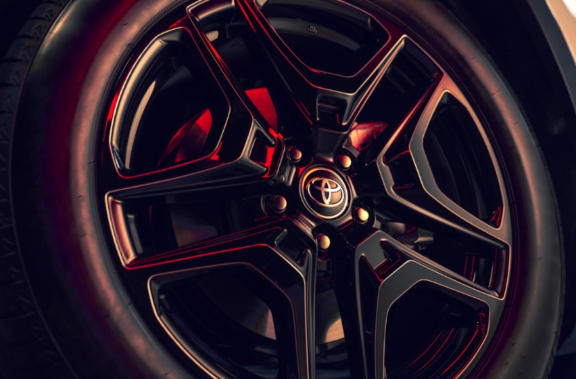 Koło w Toyota RAV4 Plug-in